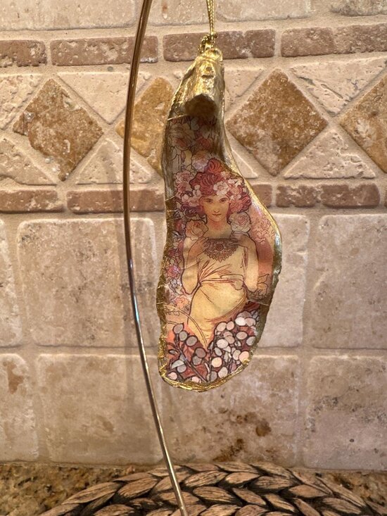 Alphonse Mucha “Rose” Decoupaged Oyster Shell – Ornament, Pendant, or Trinket Di - Picture 2 of 3